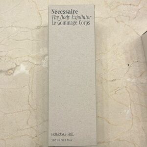 Nécessaire body exfoliator